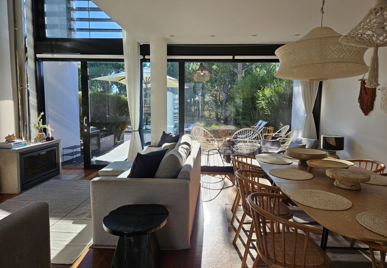 Casa geminada em Península de Tróia - Tróia Beach House with Pool