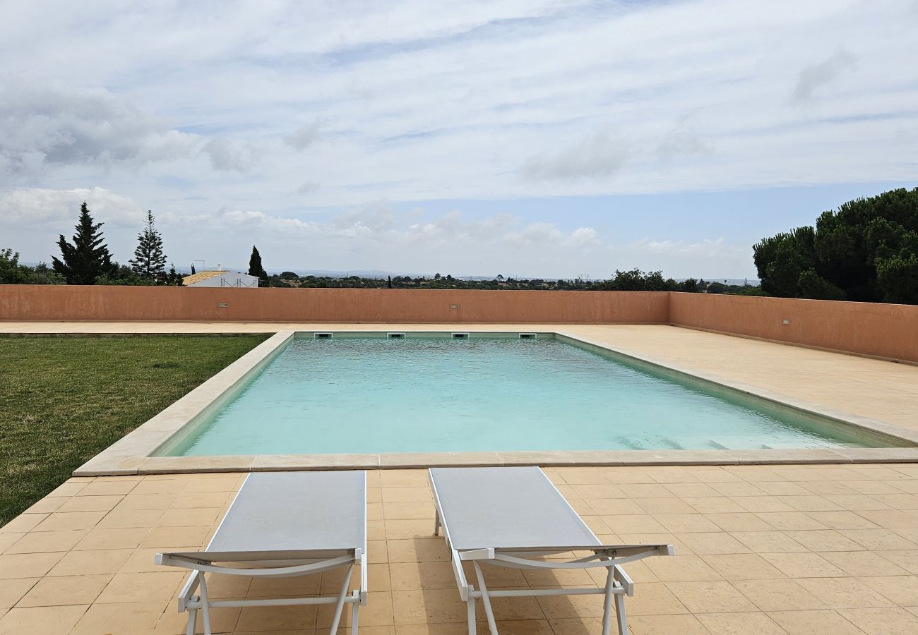 Apartamento em Porches - Porches