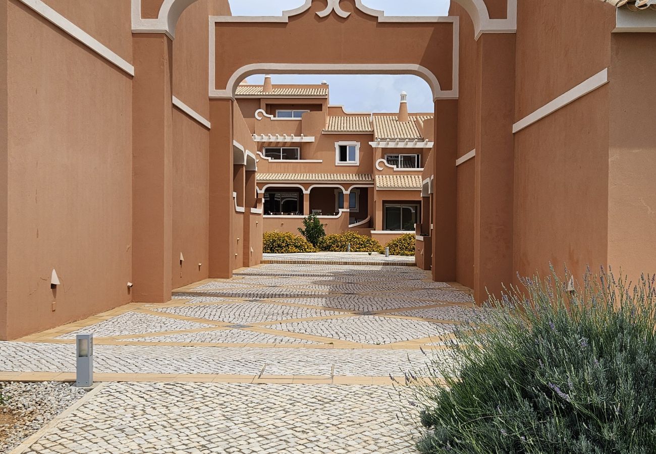 Apartamento em Porches - Porches