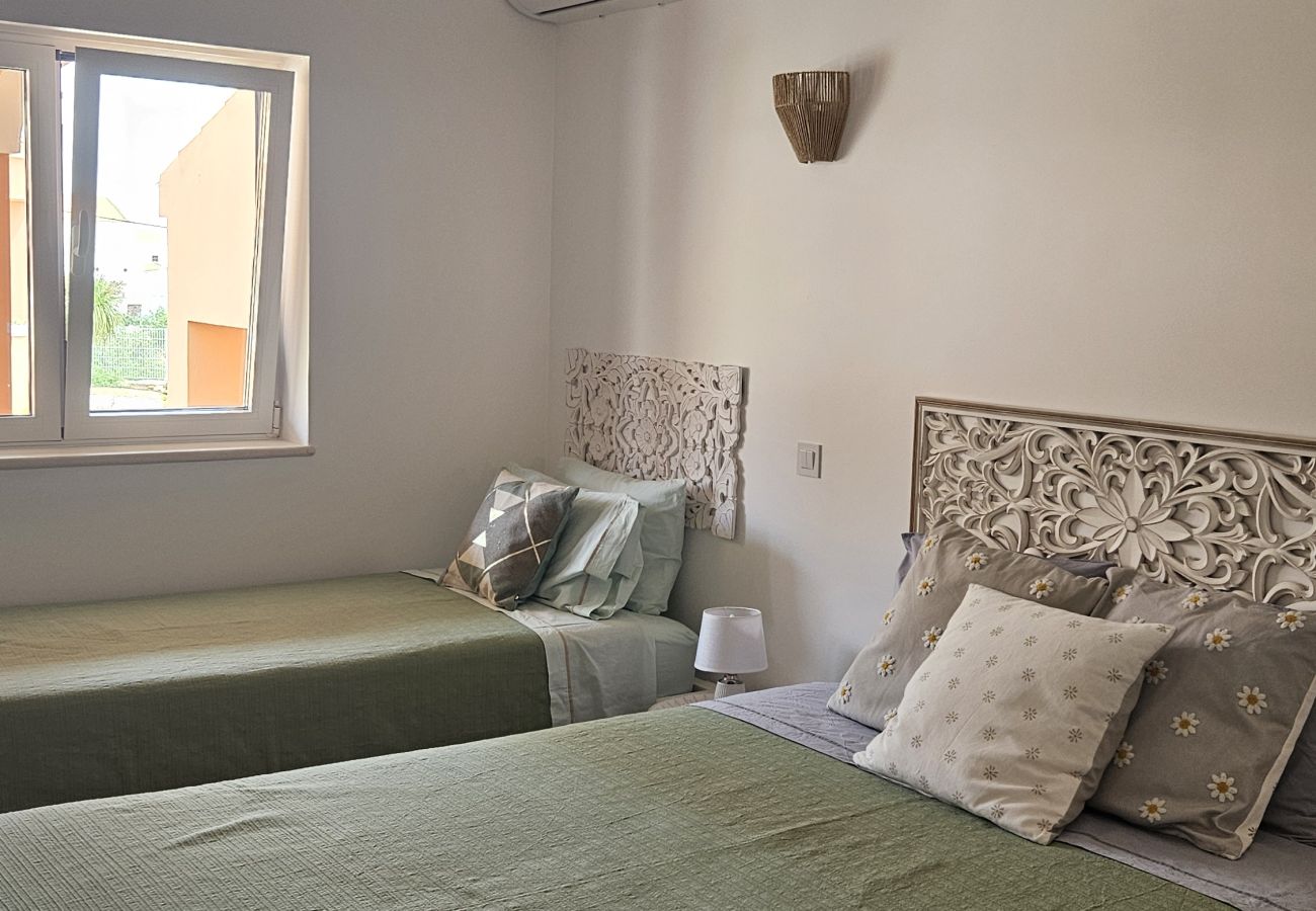 Apartamento em Porches - Porches