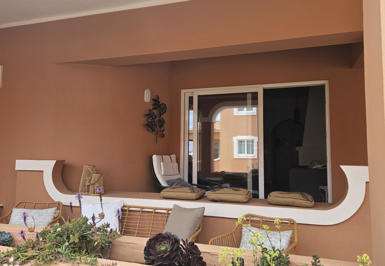 Apartamento em Porches - Porches