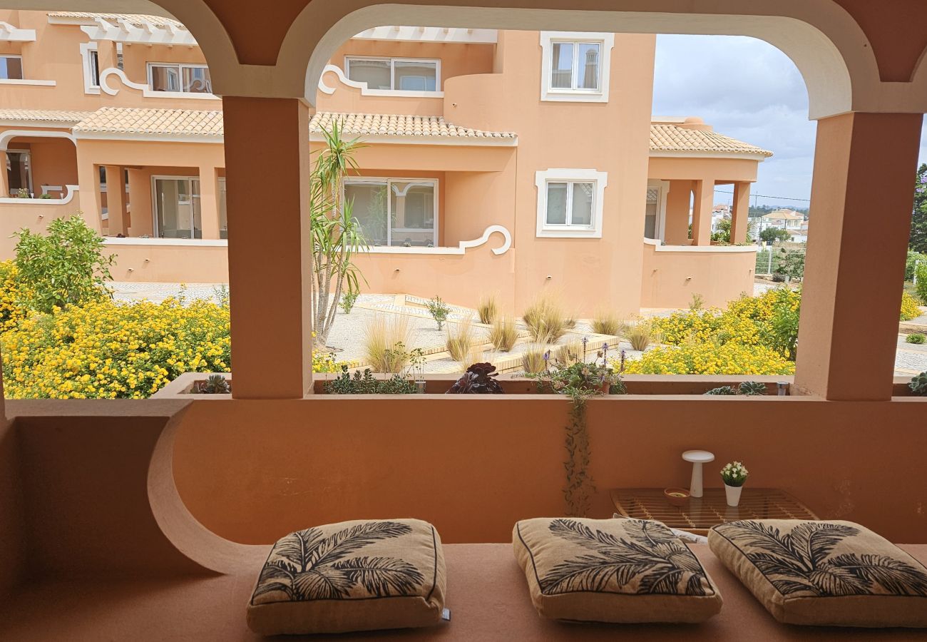 Apartamento em Porches - Porches