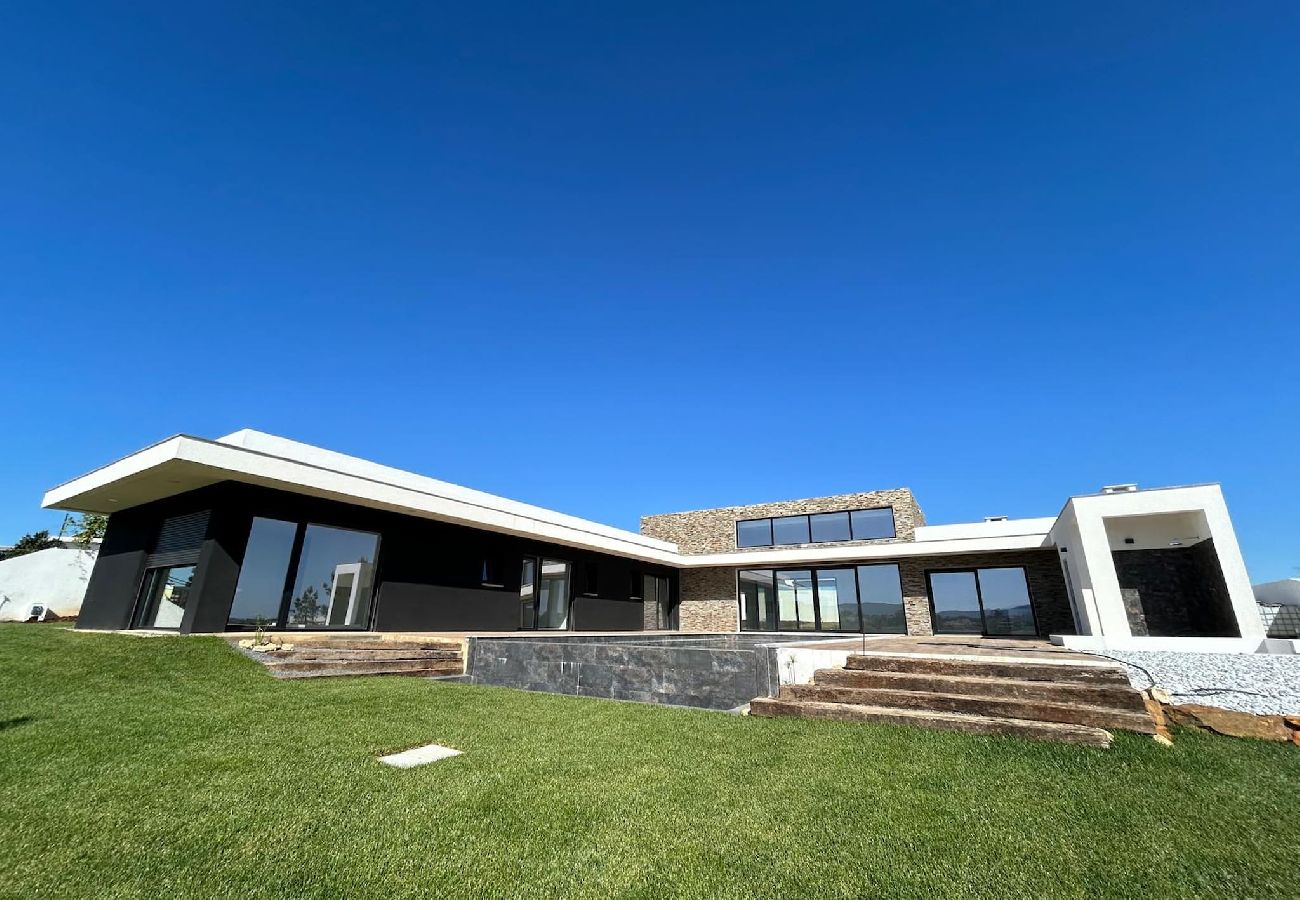 Casa em Fernão Ferro - Setúbal & Lisbon Dream Getaway — Villa do Sol