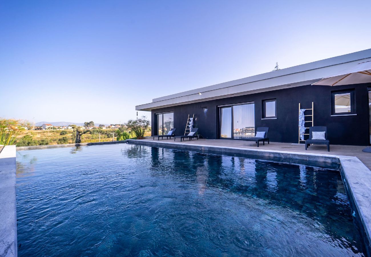 Casa em Fernão Ferro - Setúbal & Lisbon Dream Getaway — Villa do Sol