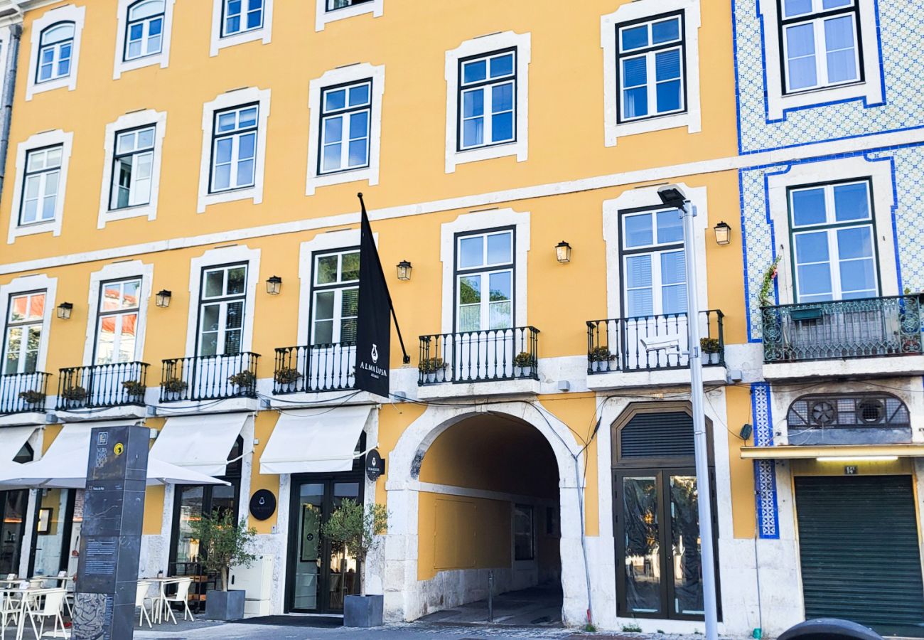 Apartment in Lisbon - Lisbon Alfama Charming Apartment