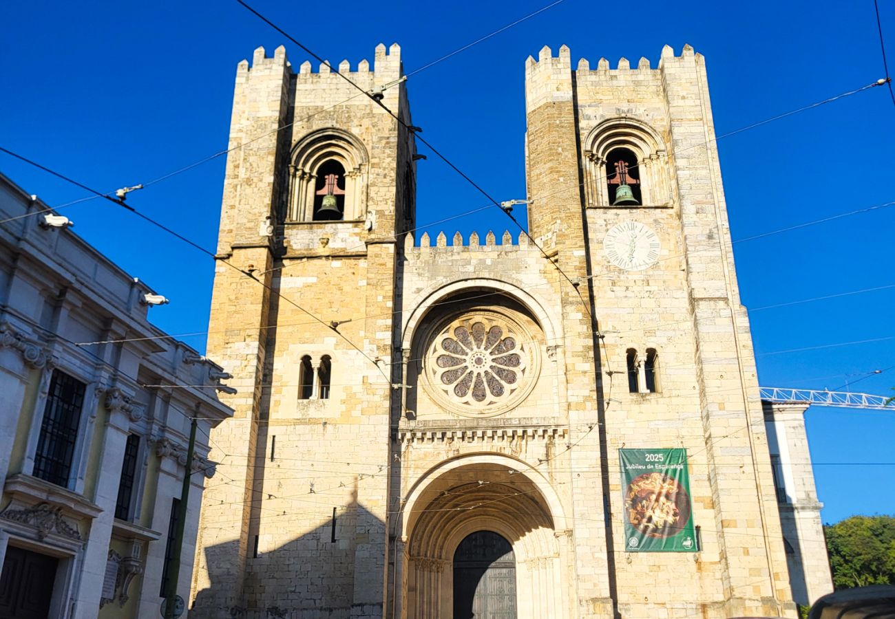 Apartment in Lisbon - Lisbon Alfama Charming Apartment