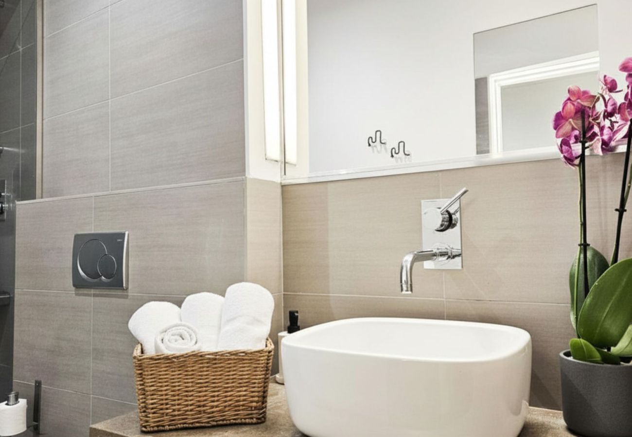 Apartment in Lisbon - Lisbon Alfama Charming Apartment