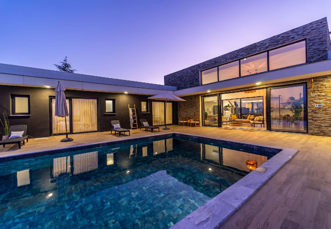 House in Fernão Ferro - Setúbal & Lisbon Dream Getaway — Villa do Sol