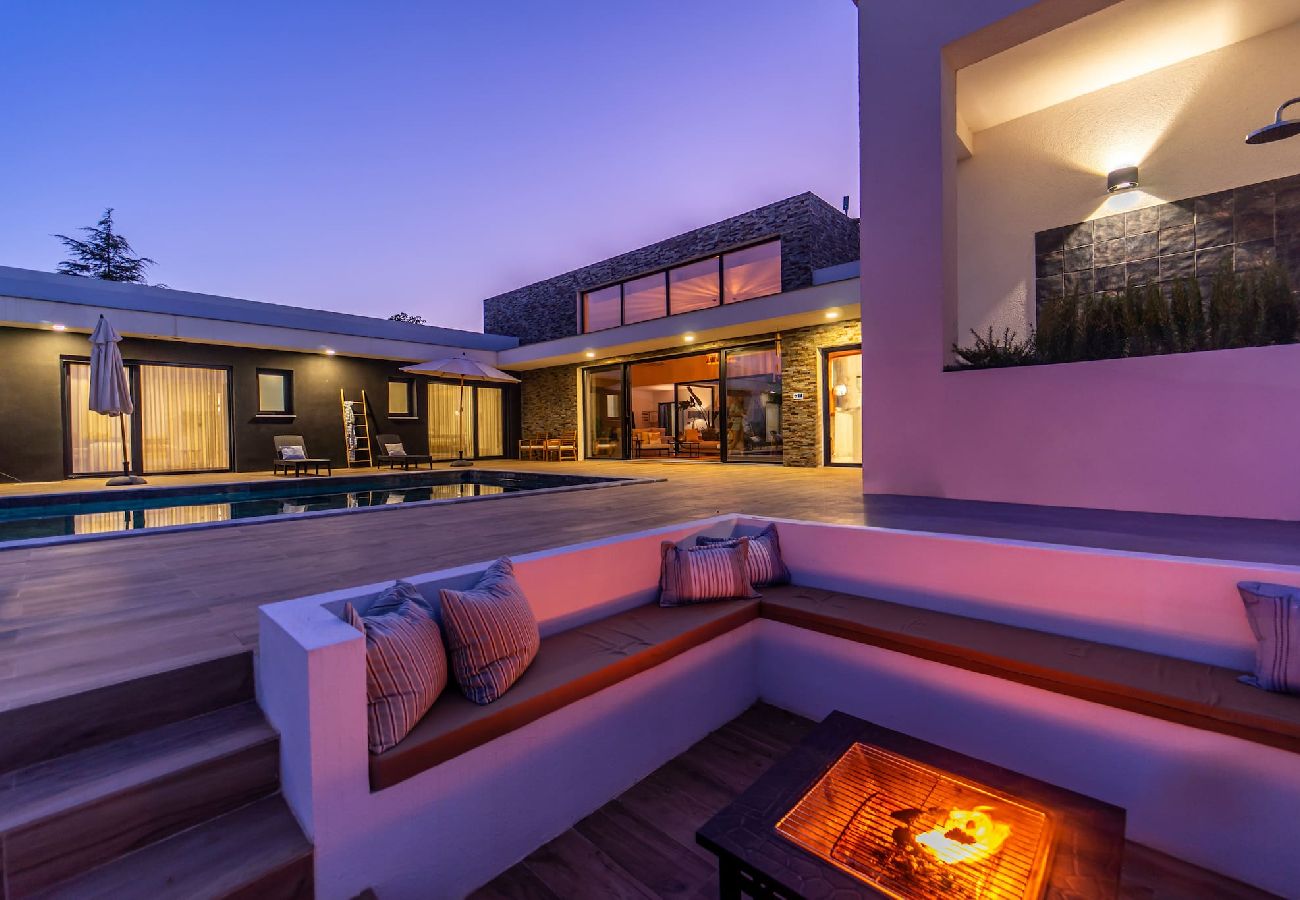 House in Fernão Ferro - Setúbal & Lisbon Dream Getaway — Villa do Sol